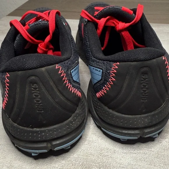 Brooks Divide 3 Womens Pink Black Hiking Running Sneakers Size 8.5 - Picture 4 of 6